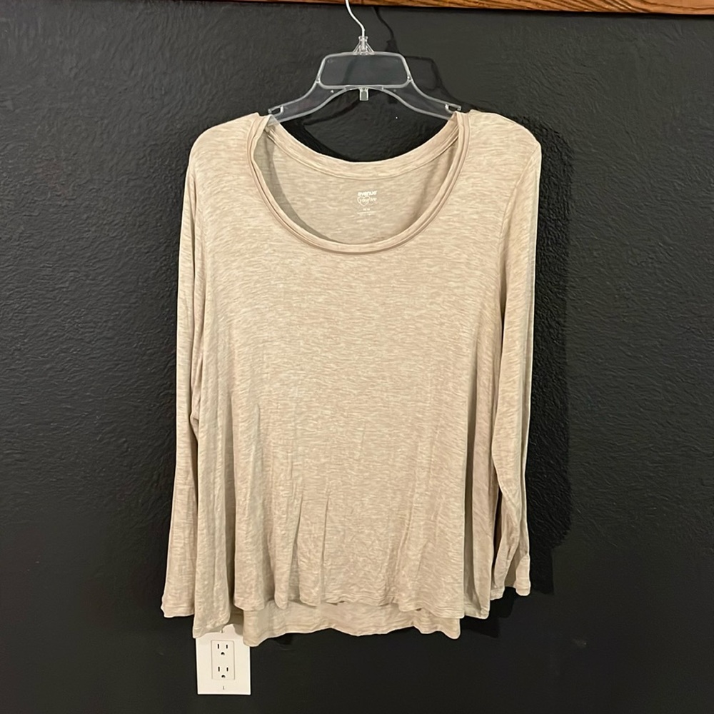 Avenue Lightweight Beige Long Sleeve Scoop Neck Tee Size 14